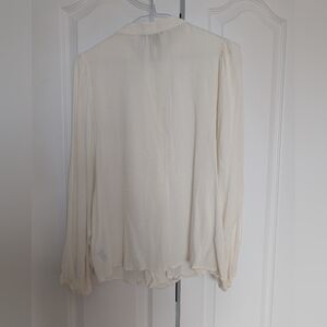 RW&CO. Cream Long Sleeve Blouse